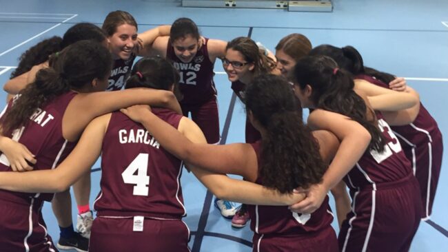 AUC Girls Basketball 2014 15 2