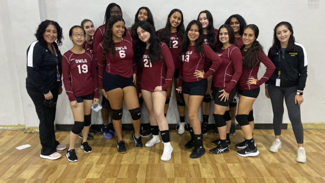 AUC Girls Volleyball 2021 22 1