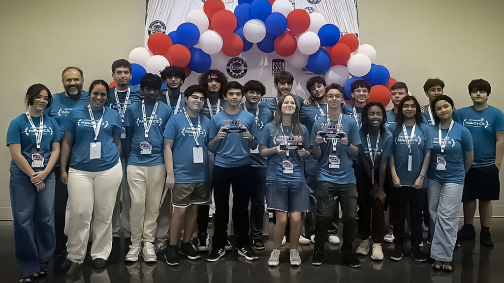 Archimedean Robotics Makes History on the National Stage FI